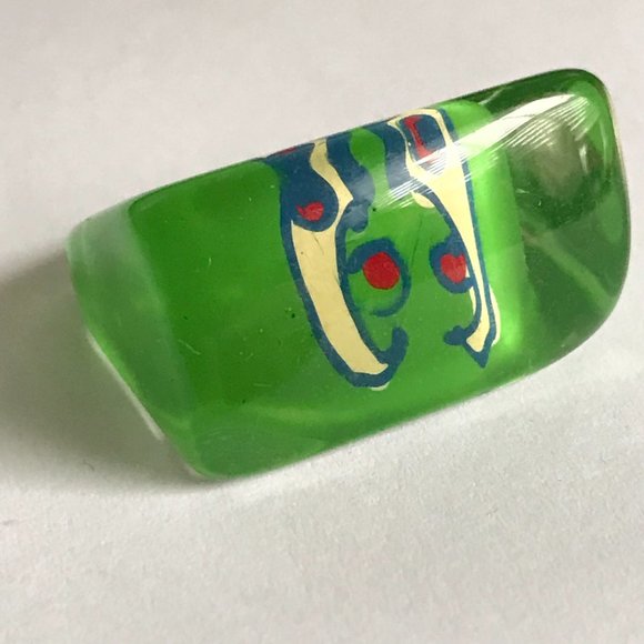 Vintage Lucite Acrylic Ring Size 9 Retro Abstract Hand Painted Green Blue Red - Picture 5 of 11